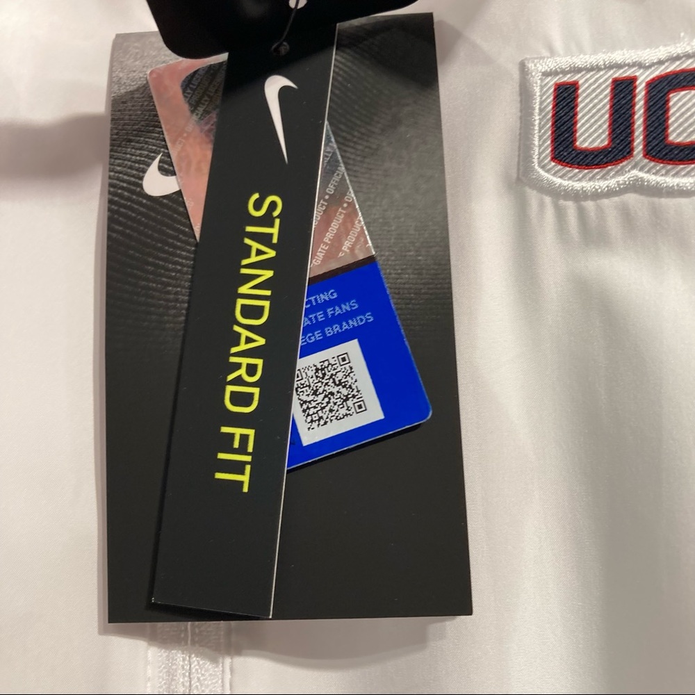 Nike UConn Huskies Standard Fit Long Sleeve Windbreaker, Men’s Medium - Picture 6 of 13